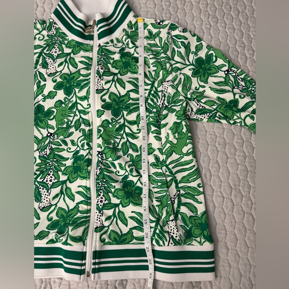 NWOT Lilly Pulitzer Luxletic Regate Jacket Lil Escape Plan Size Large Brand New! - Picture 11 of 13